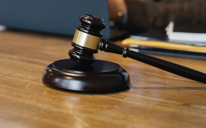 Представление интересов в гражданском и арбитражном судопроизводстве адвоката Карась Руслан Владимирович